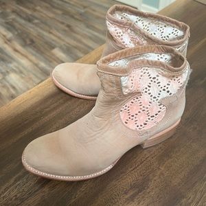 Freebird by Steven Cbrco